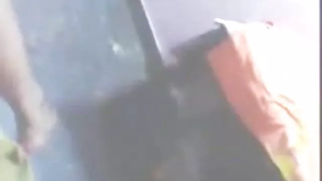 我獨自在家，所以吸吮混蛋