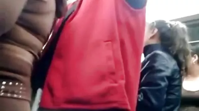 與兇惡的Janice Griffith一起洗澡的性交