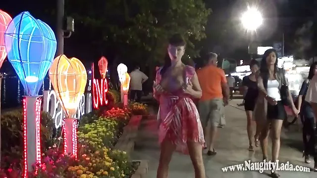 我的嫂子將成為我生命中的塵埃