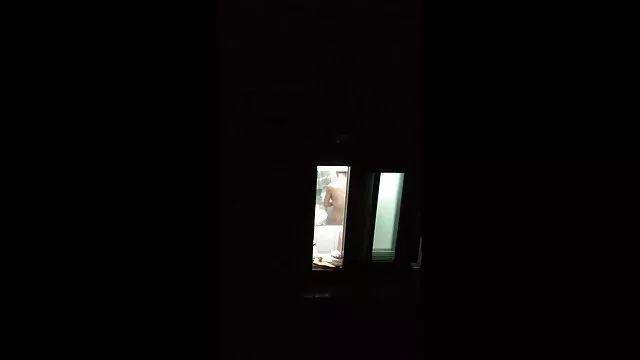 派對結束了一頓巨大的貓... !!