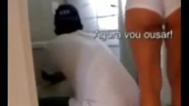 他媽的和麵包師一樣，她有一個非常豐富的屁股！